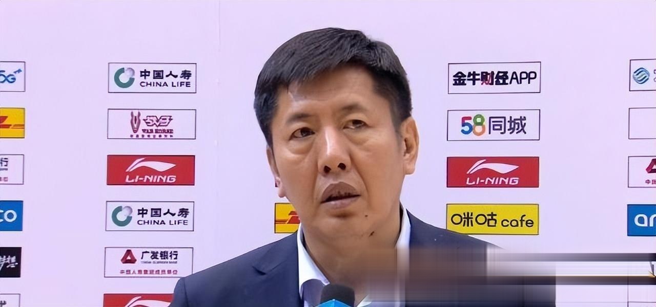 九游体育下载app-包含意甲倒计时；山东男篮清晨复出首秀；细节引发关注；气氛紧张；年轻球员得到机会的词条